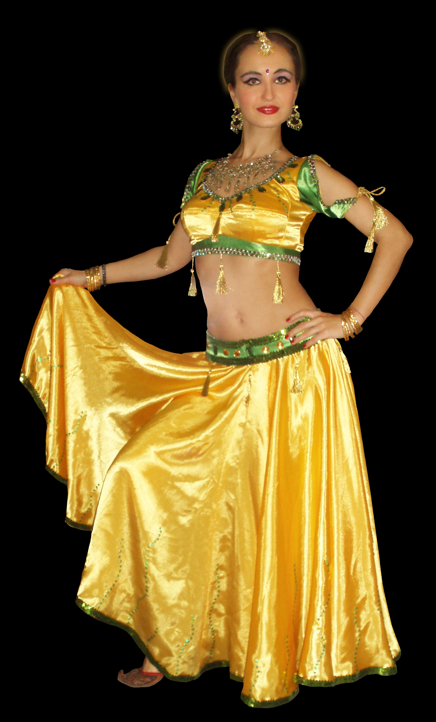 желтый индийский костюм