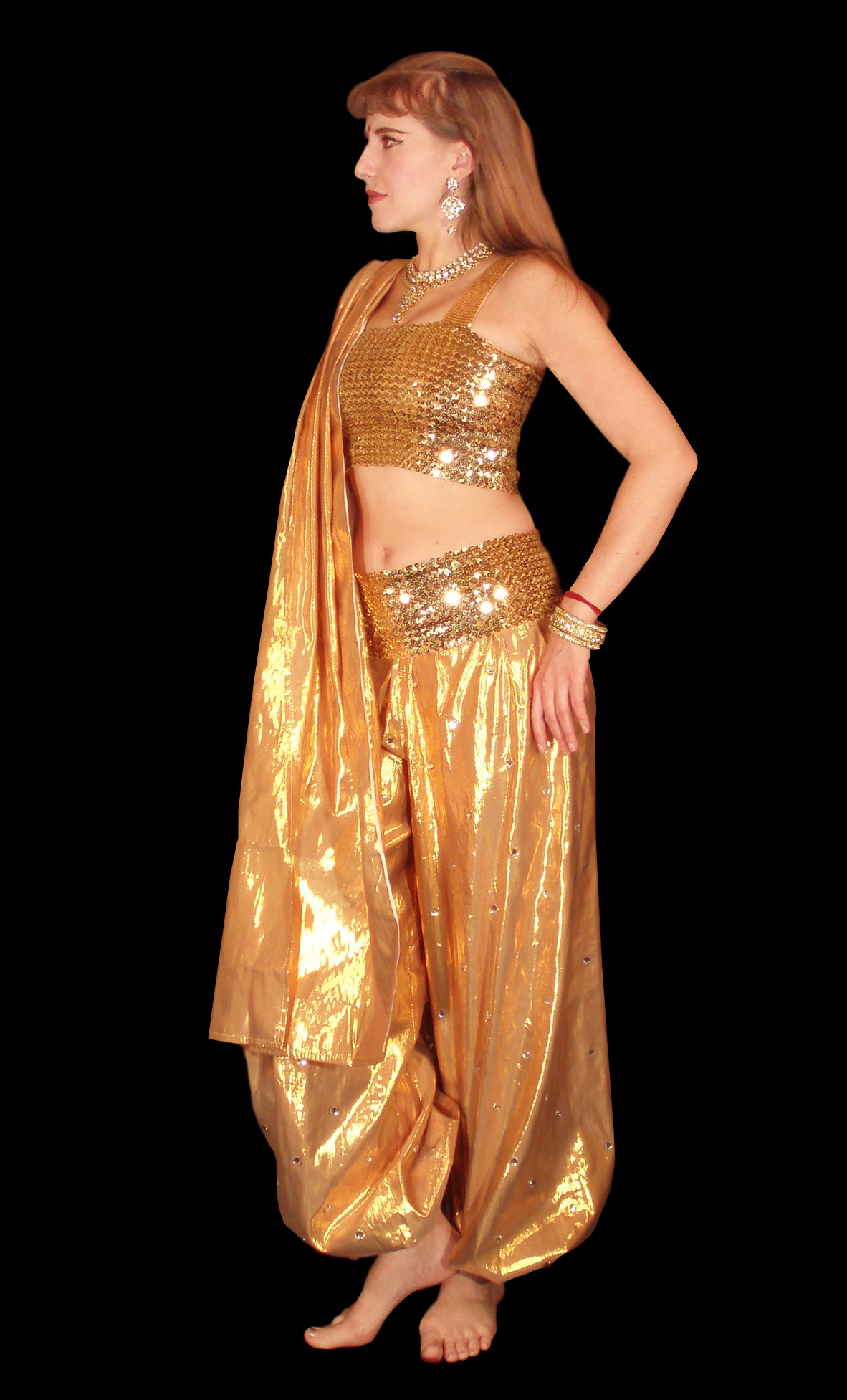 золотой индийский костюм